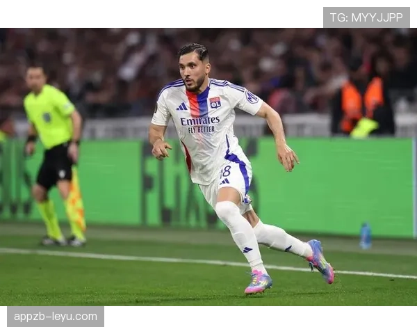 里昂制定新转会策略，稳步提升球队竞争力