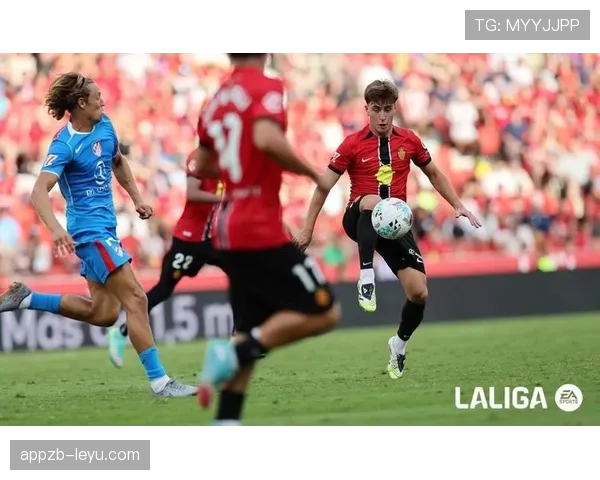 黄潜青训再出新星，西甲小将稳健表现引欧洲豪门瞩目