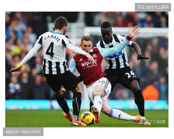 英超铁锤帮近期表现稳健,主场竞争力持续提升 英超铁锤帮近期表现稳健,主场竞争力持续提升