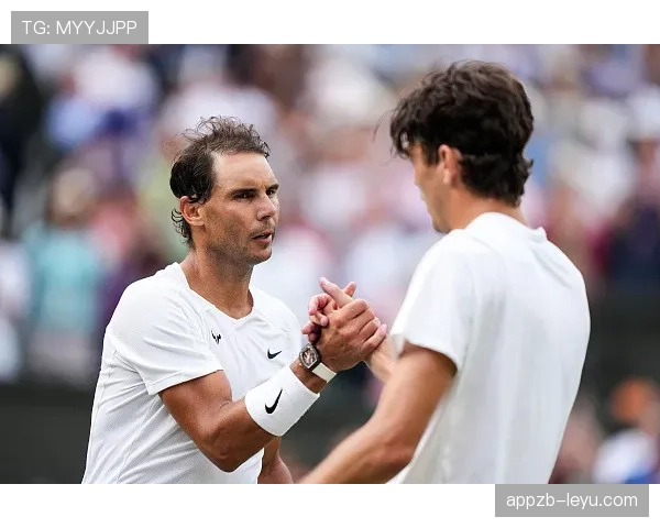 纳达尔赛场上铁汉，生活里却有这些让人意外的小习惯…